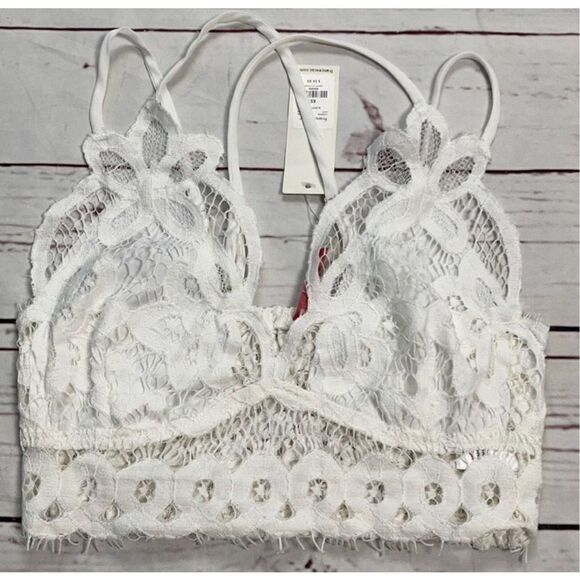 Francesca’s Dina Be Ivory Lace Bralette Size XS - Picture 2 of 9